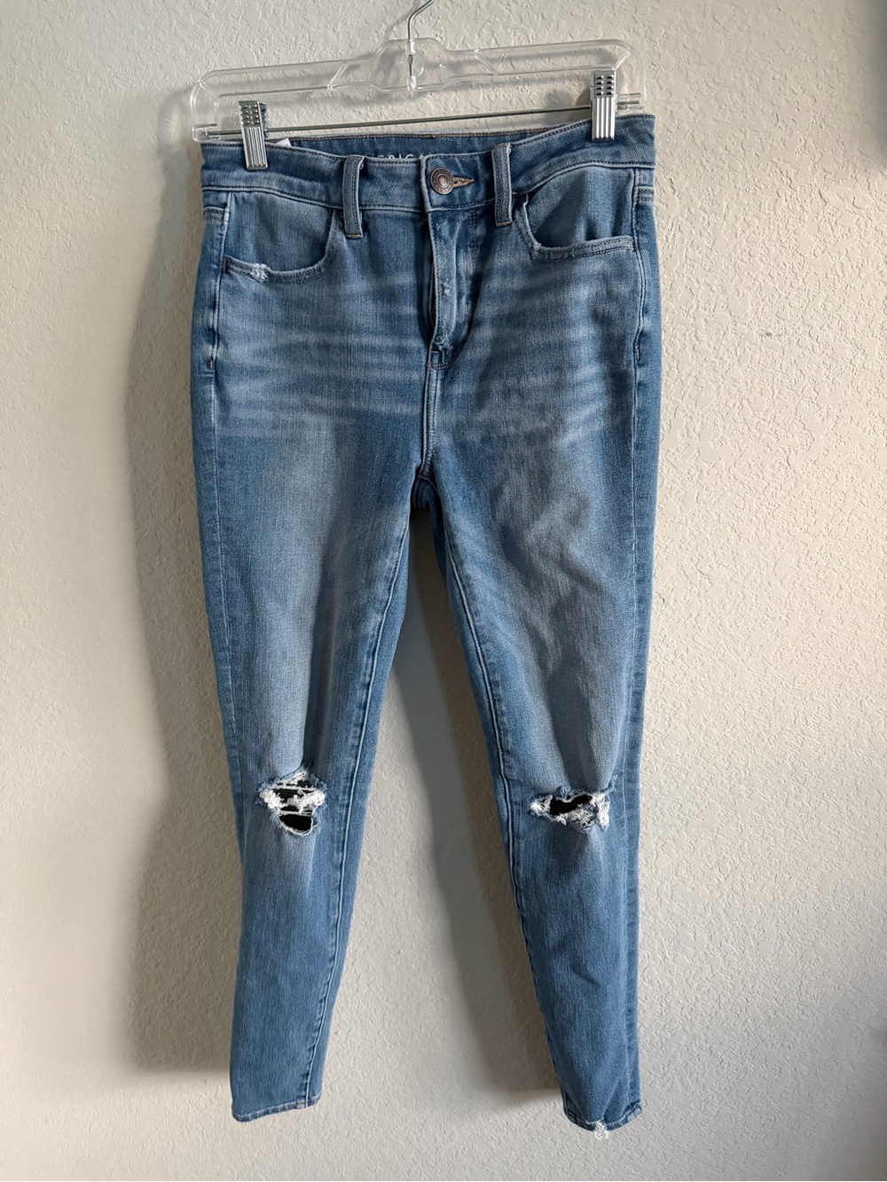 American Eagle Outfitters Light Blue Ripped Skinny Jeans - Women's